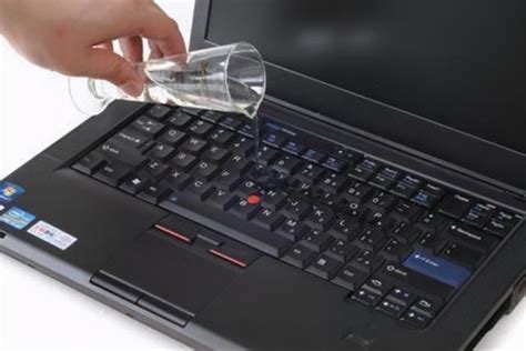 笔记本键盘进水开不了机