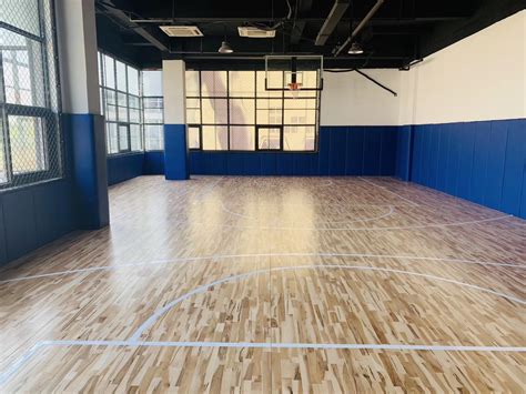 篮球室内场地是木地板吗