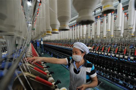 纺织厂上班的女人