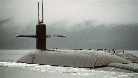 美国核潜艇悄悄停靠挪威港口