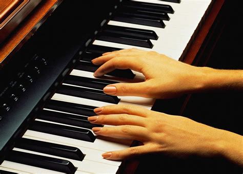 自学钢琴怎么练左右手