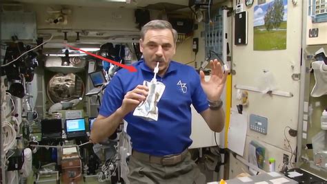航天员在太空上怎么吃饭的过程