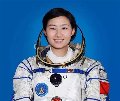 航天员第一女英雄刘洋