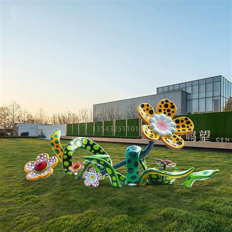 花朵校园玻璃钢景观雕塑定制厂家