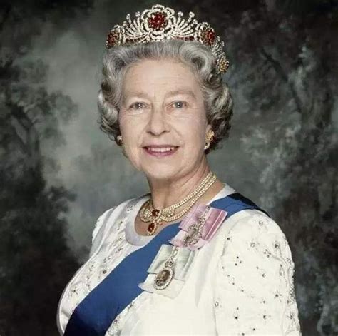 英国女王影像资料