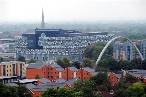 英国曼彻斯特城市大学排名