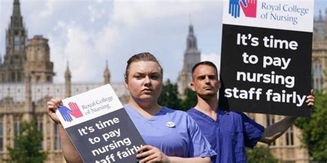 英国最大护士工会宣布大规模罢工