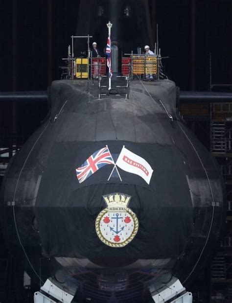 英国潜艇事故最新消息