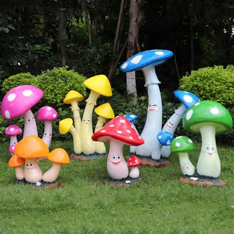 蘑菇柱不锈钢雕塑
