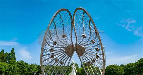蚌埠公园玻璃钢雕塑