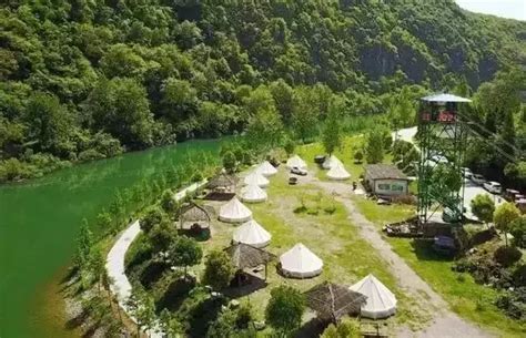 衡阳溪水河流野餐露营