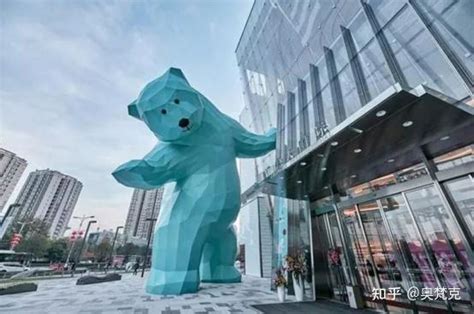 西安街头泰迪熊雕塑