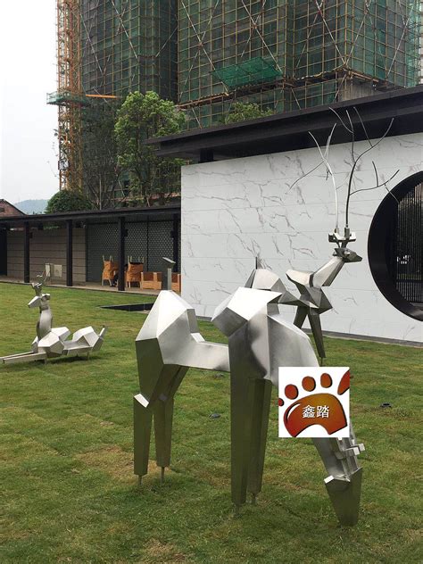 许昌校园园林不锈钢雕塑