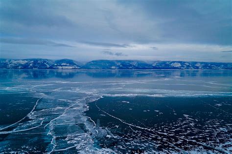 贝加尔湖是不是冰川湖