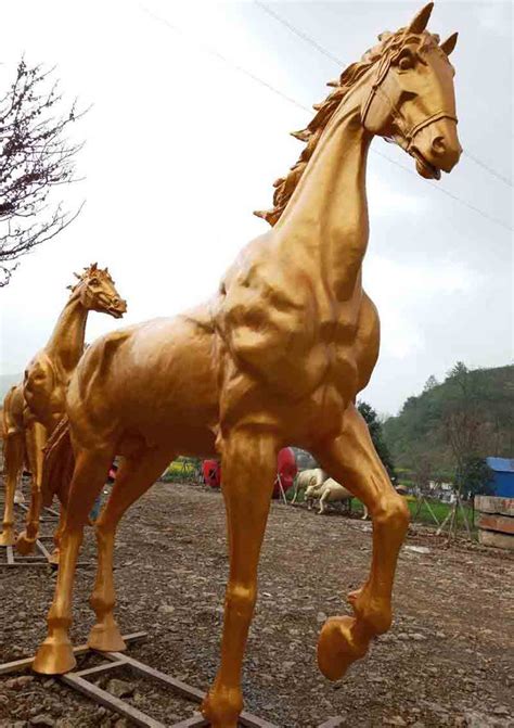 贵州大型玻璃钢雕塑图片