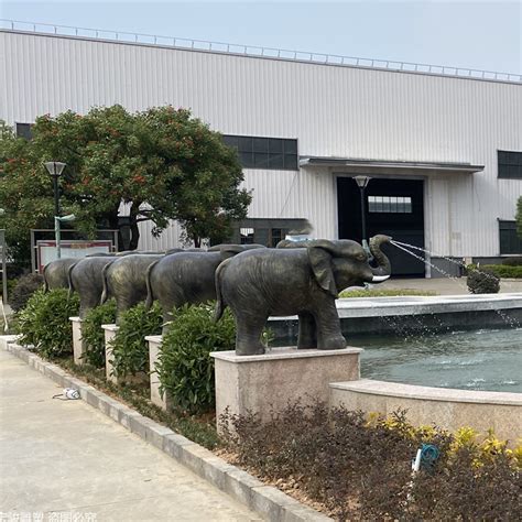 贺州动物玻璃钢雕塑生产厂家