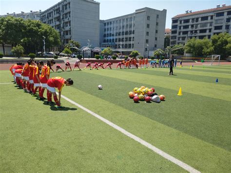 足球培训入驻校园