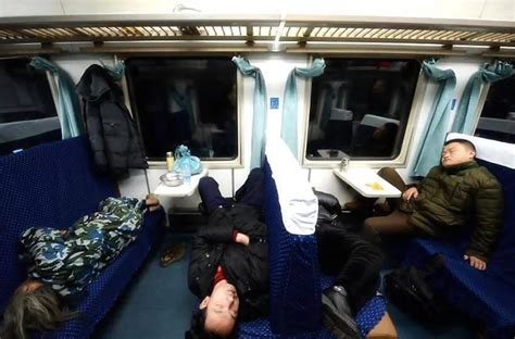 躺在火车上睡觉电影