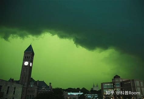 郑州出现绿色天空照片