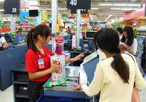 郑州超市上班工资多少