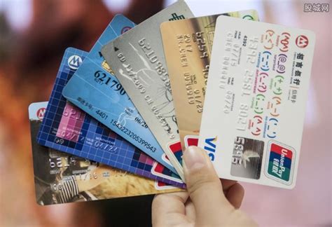 银行卡怎么判断储蓄卡还是信用卡