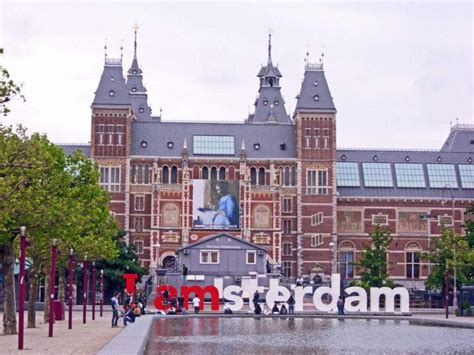 阿姆斯特丹大学留学多少钱