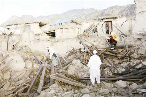 阿富汗地震千人遇难