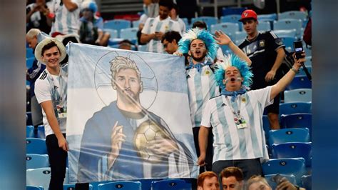阿根廷球迷疯狂庆祝梅西