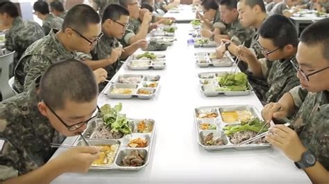 韩国军队伙食一顿多少钱
