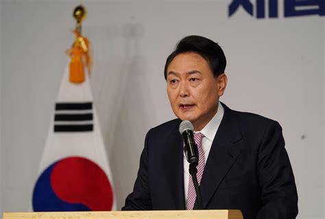 韩国总统尹锡悦和尹普善啥关系