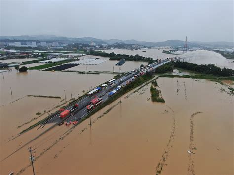 韩国暴雨已致44人死亡