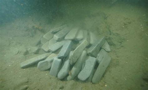 韩国海底打捞磨刀石