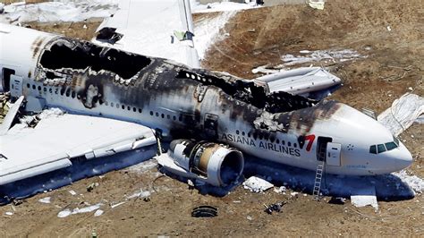 飞机坠毁图片