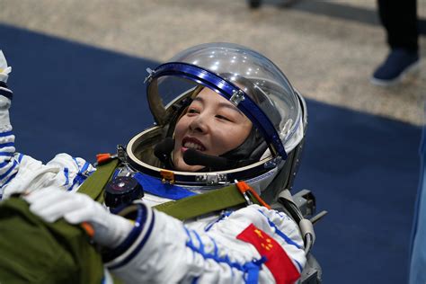 首次进驻中国空间站的航天员