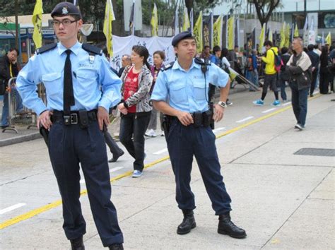 香港警察为什么叫yes sir