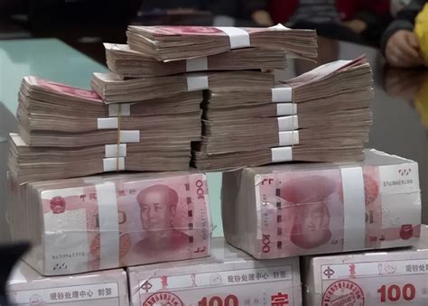 香港银行大量现金涌入