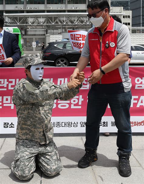 驻韩美军女兵犯罪行为