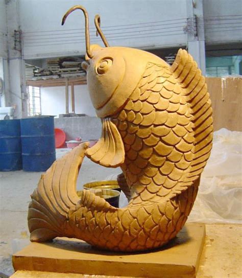 鲤鱼的装饰雕塑