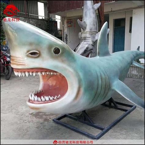 鲨鱼玻璃钢雕塑