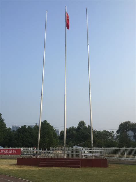 12米的旗杆升国旗时间是多少秒