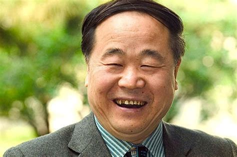 2012年10月11日瑞典文学院宣布中国作家莫言