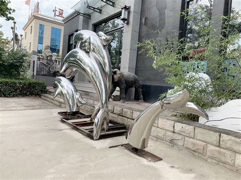 304不锈钢海豚雕塑大量制作