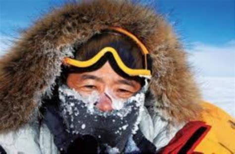 52岁的王石第一次挑战珠峰