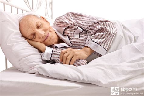 65岁老人每天睡眠5个小时