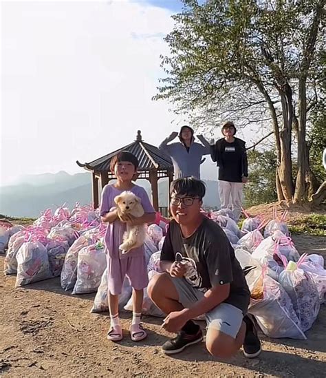 8名游客花1天捡完景区一万亩垃圾
