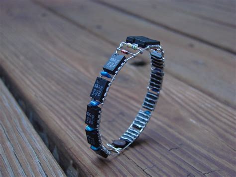 electronic bracelet