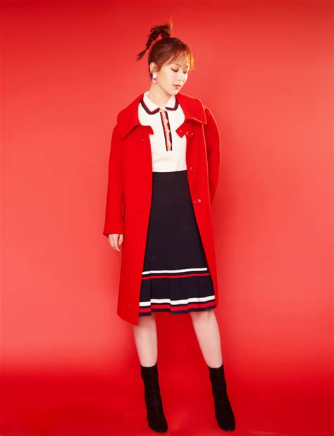 seoyoon红色衣服